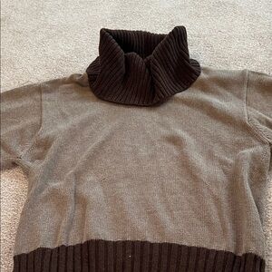 PRIA Chic Two-Tone Turtleneck Sweater, EUC, L